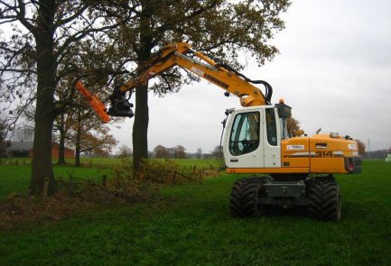 Liebherr 314 Bandenkraan